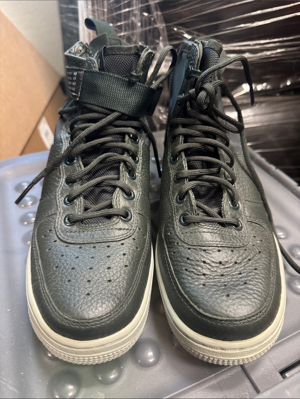 Nike Men's Dark Green High-Top Sneakers